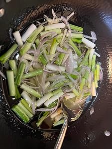The Wok: Recipes and Techniques customer photo 2 of 5